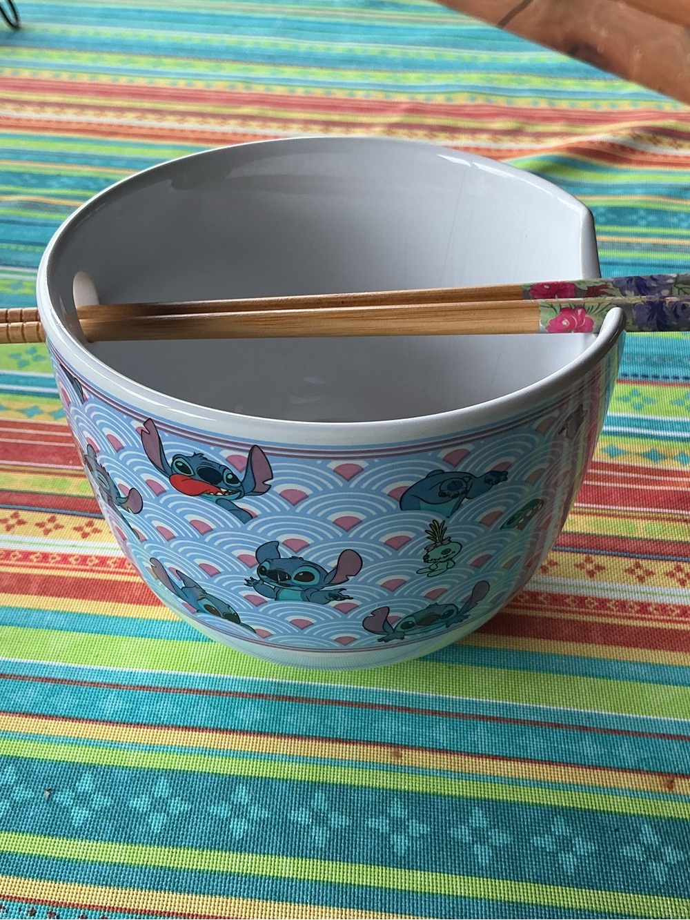 Disney x Silver Buffalo Lilo and Stitch Waves Ceramic Ramen Bowl